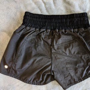 lululemon athletica Running Shorts SZ:8